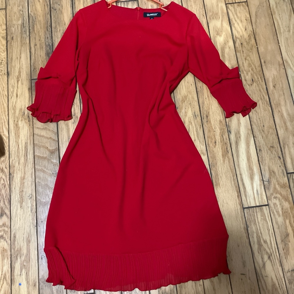 Glamour Red Ruched Sheath Dress with Bell Sleeves